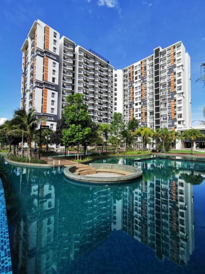 Searenitysuite At Timurbay Seafront Residence, Kuantan Exteriör bild